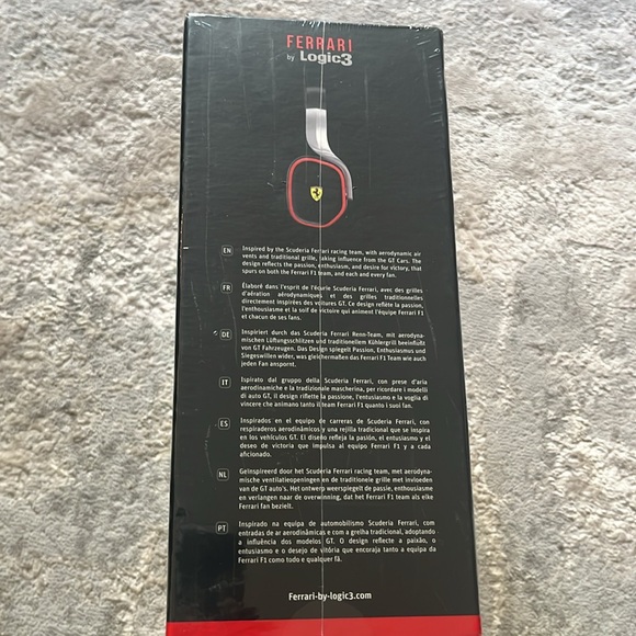 Ferrari headphones R200 - Picture 5 of 5